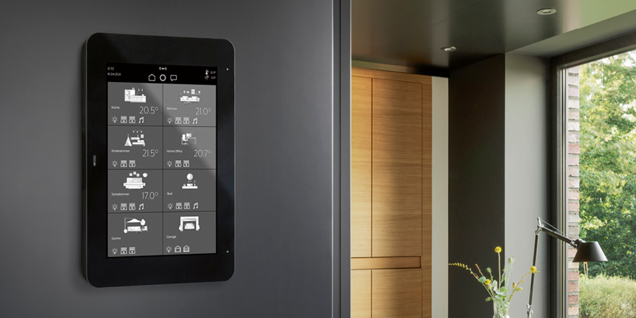 JUNG Smart Panel 8 bei Elektro Spahr GmbH in Treuchtlingen